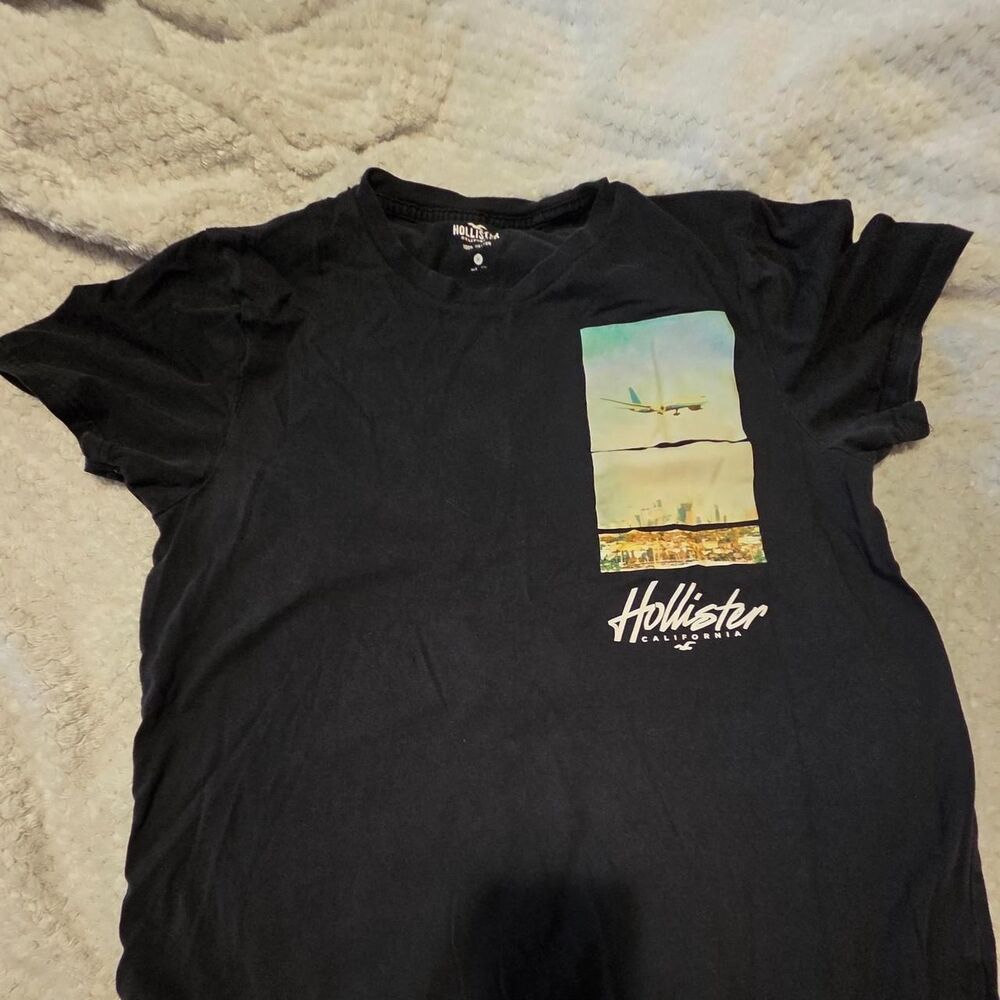 Hollister-co Men's Black T-shirt